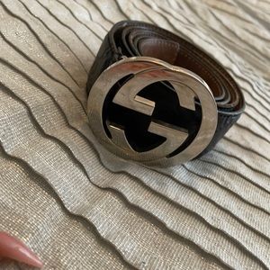 black Gucci belt